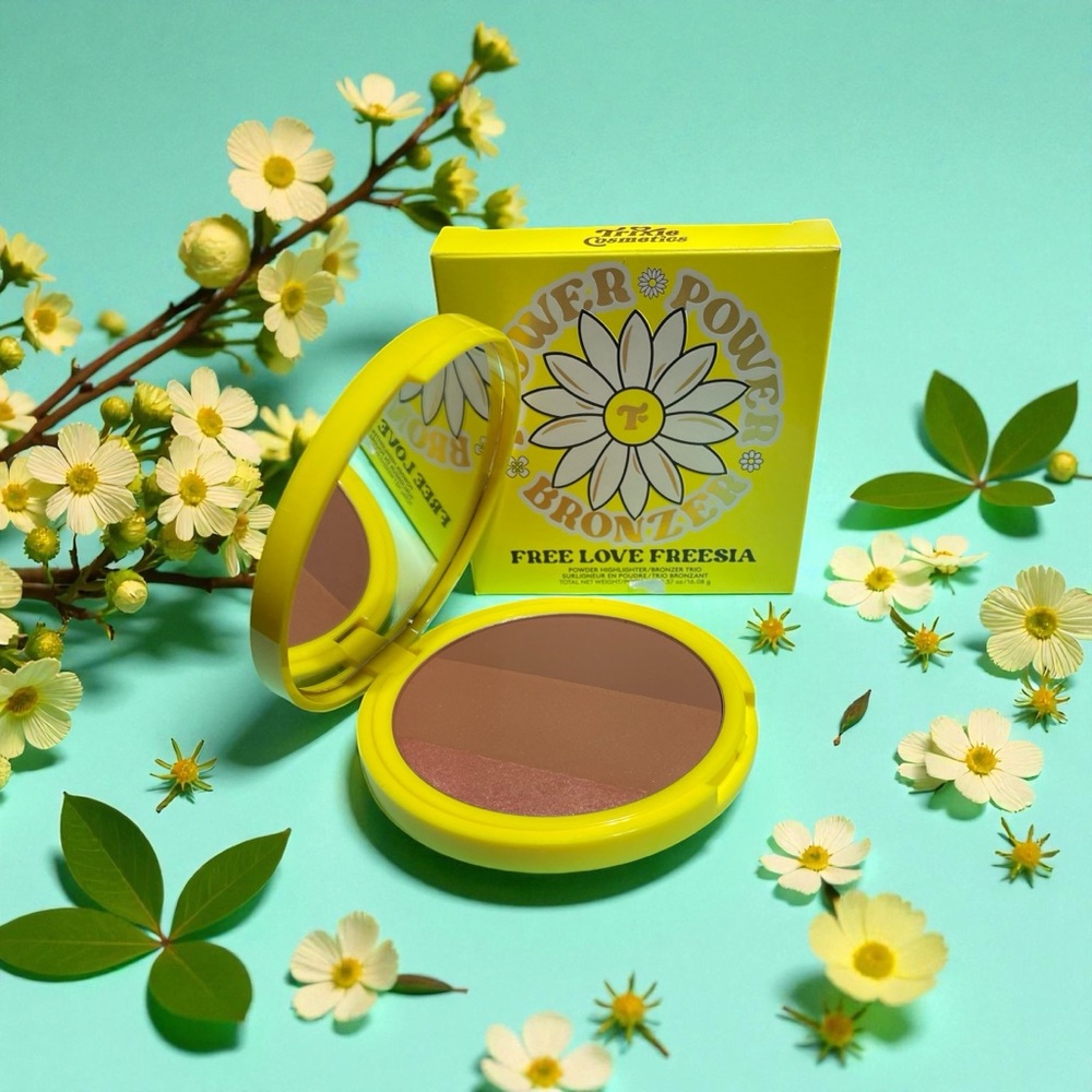 Trixie Flower Power Bronzer shade Free Love Freesia NIB